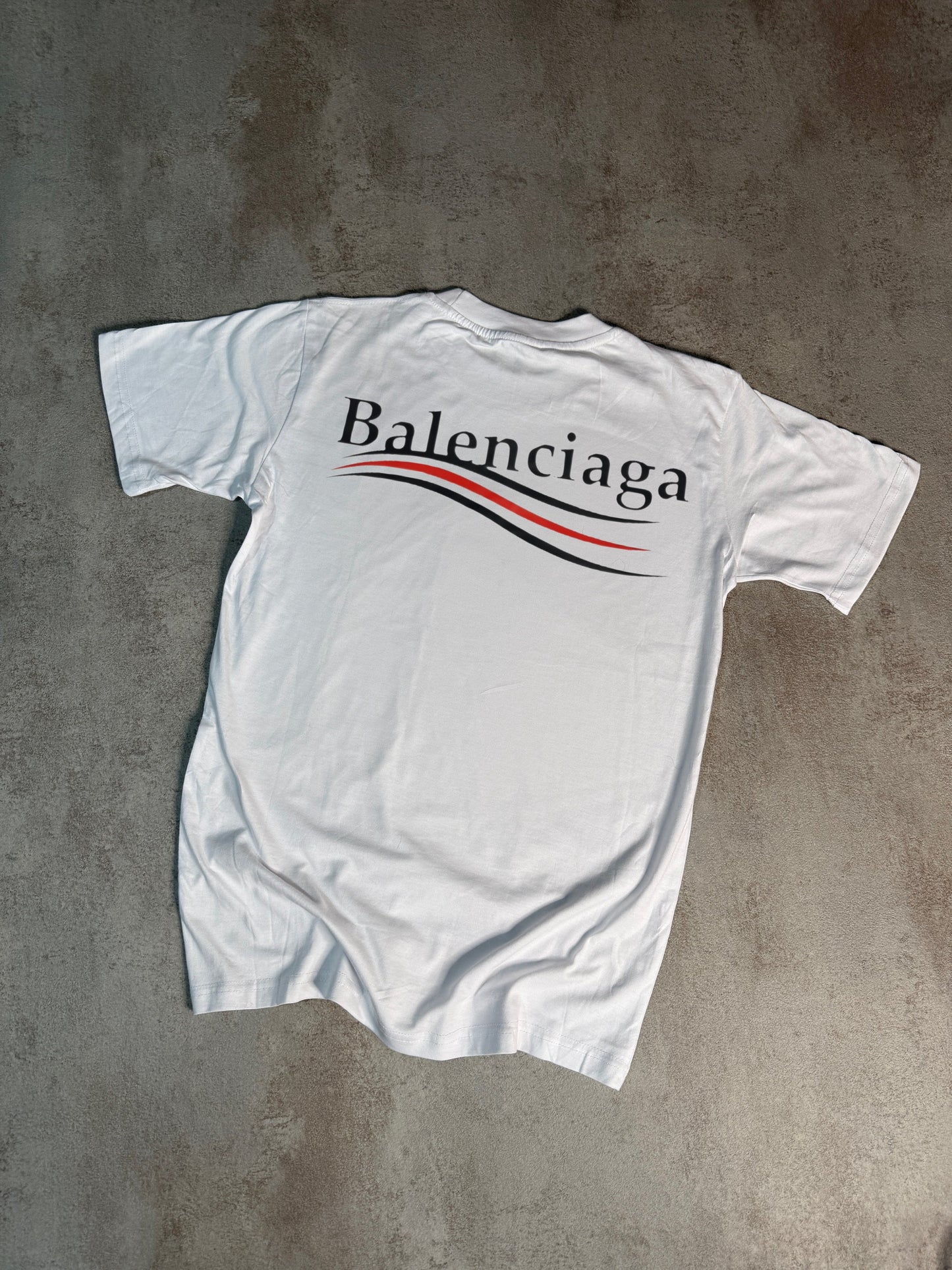 CAMISETA BALENClAGA