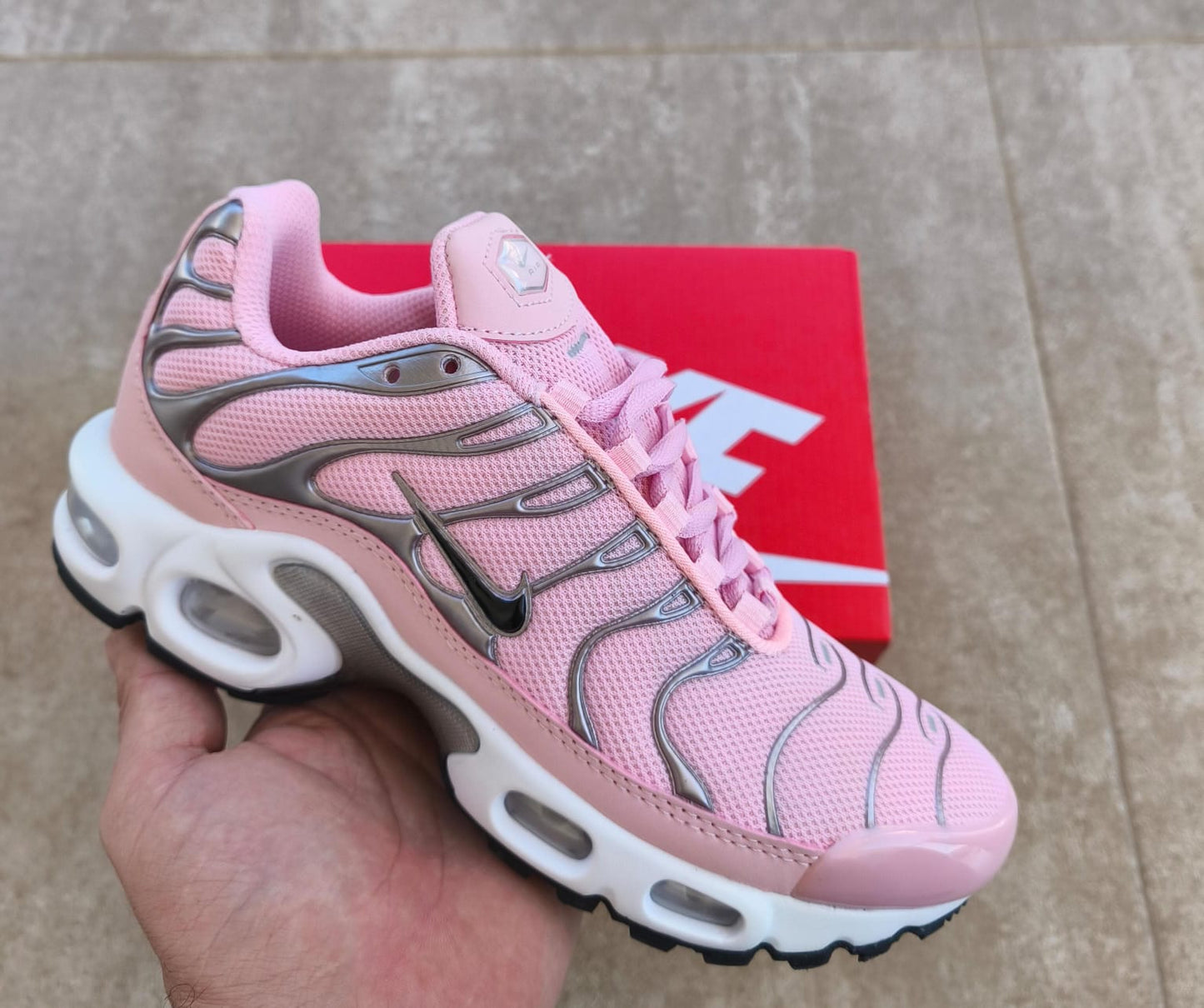 Air Max TN Rosa y Plateado