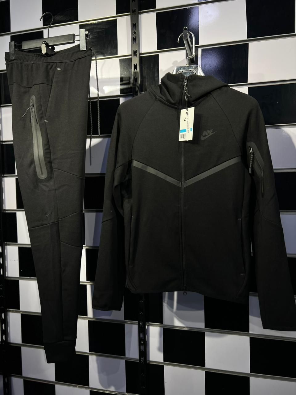 Chandal Nike Tech