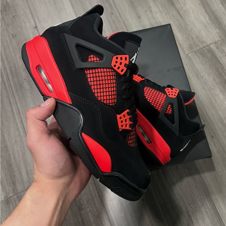 Jordan 4 Red Thunder