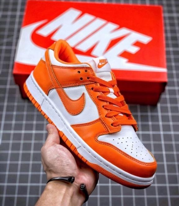 Nike Dunk Low