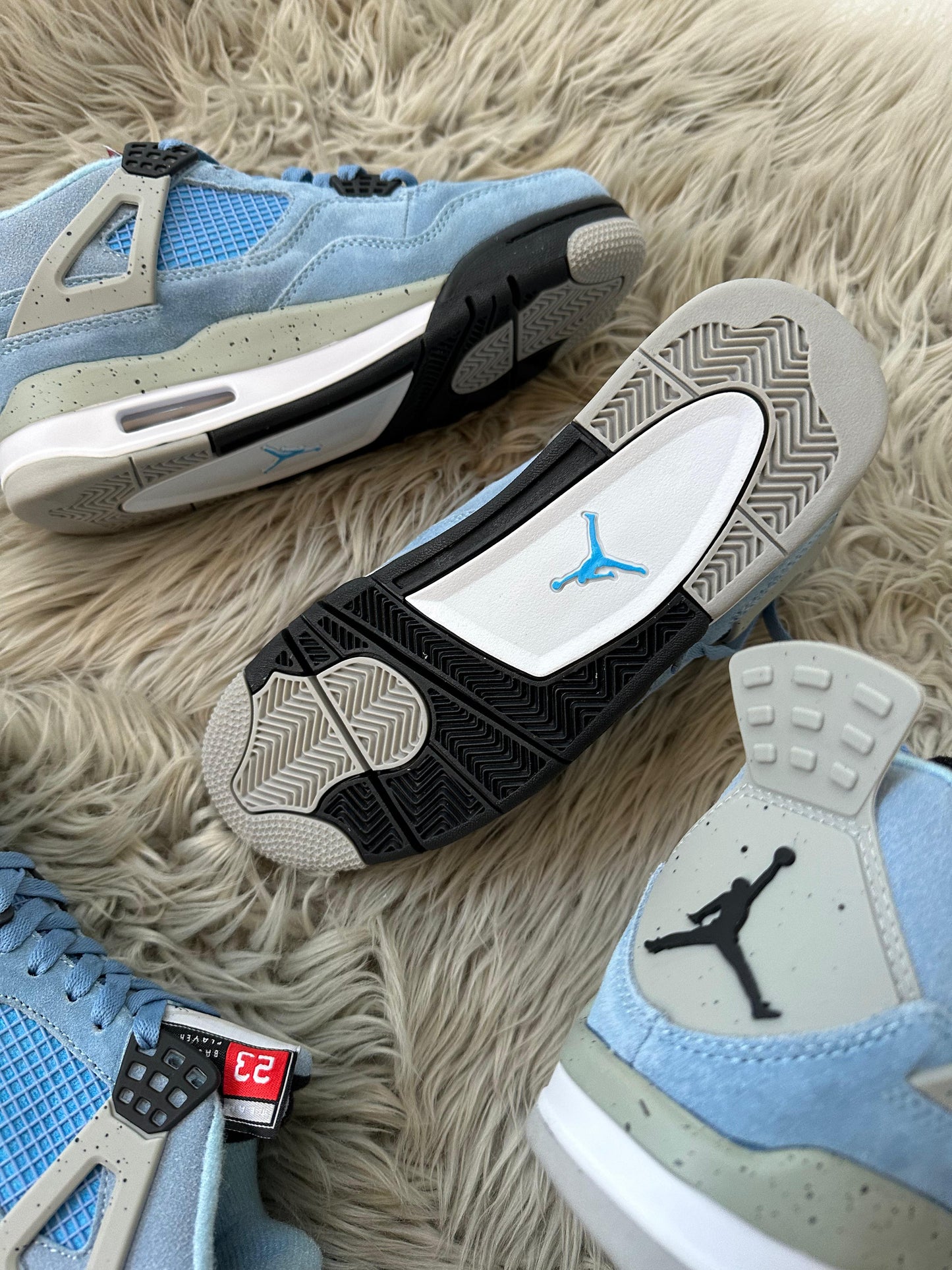 Jordan 4 University Blue