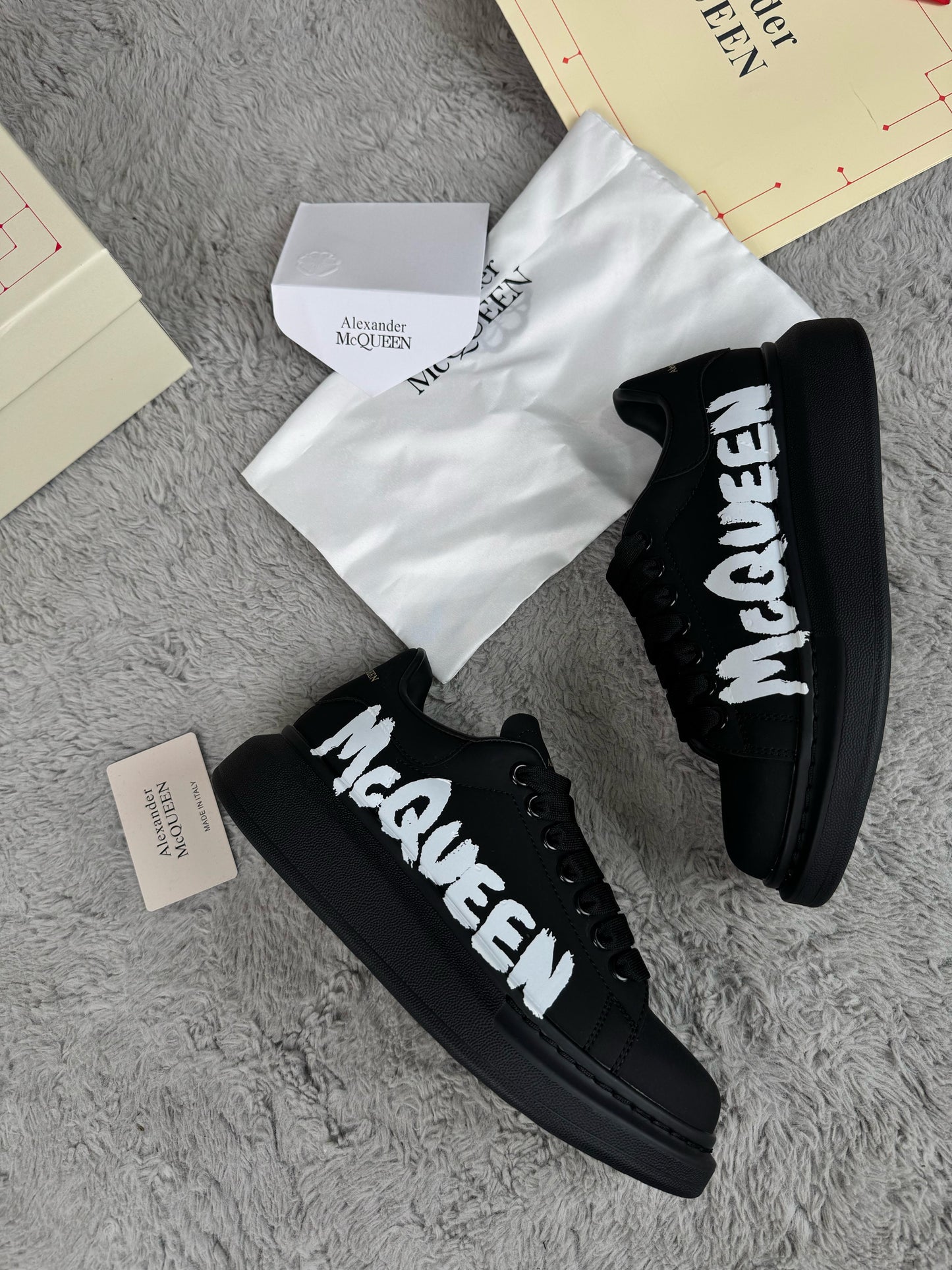 Alexander Mcqueen Negras