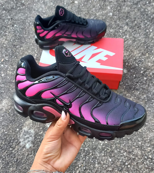 Nike TN Air Negro y Rosa