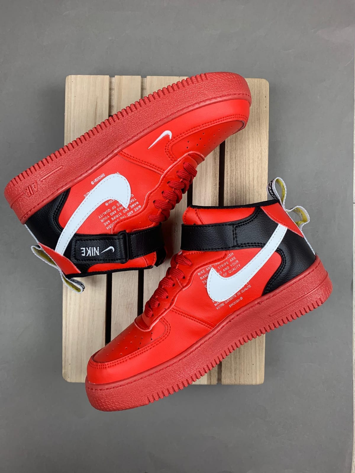 Nike Air Force bota rojas