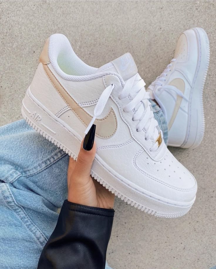 Air Force 1 Logo Beige