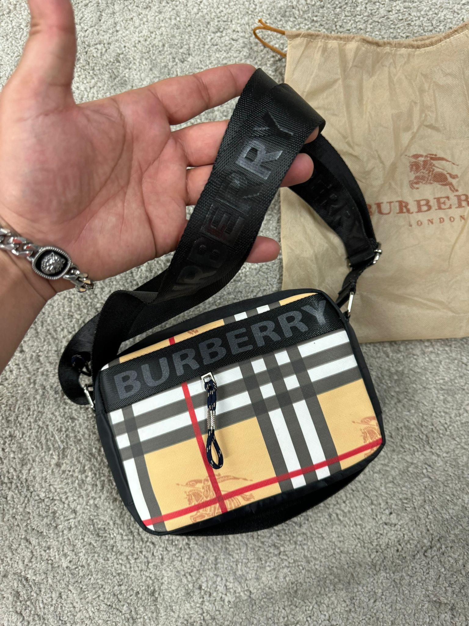 Bandolera Burberry – Legend Zapas