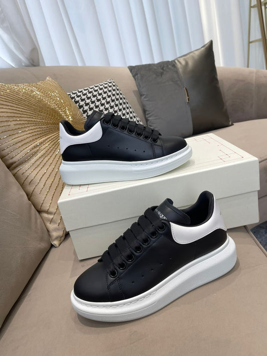 Alexander Mcqueen Negras y Blanca